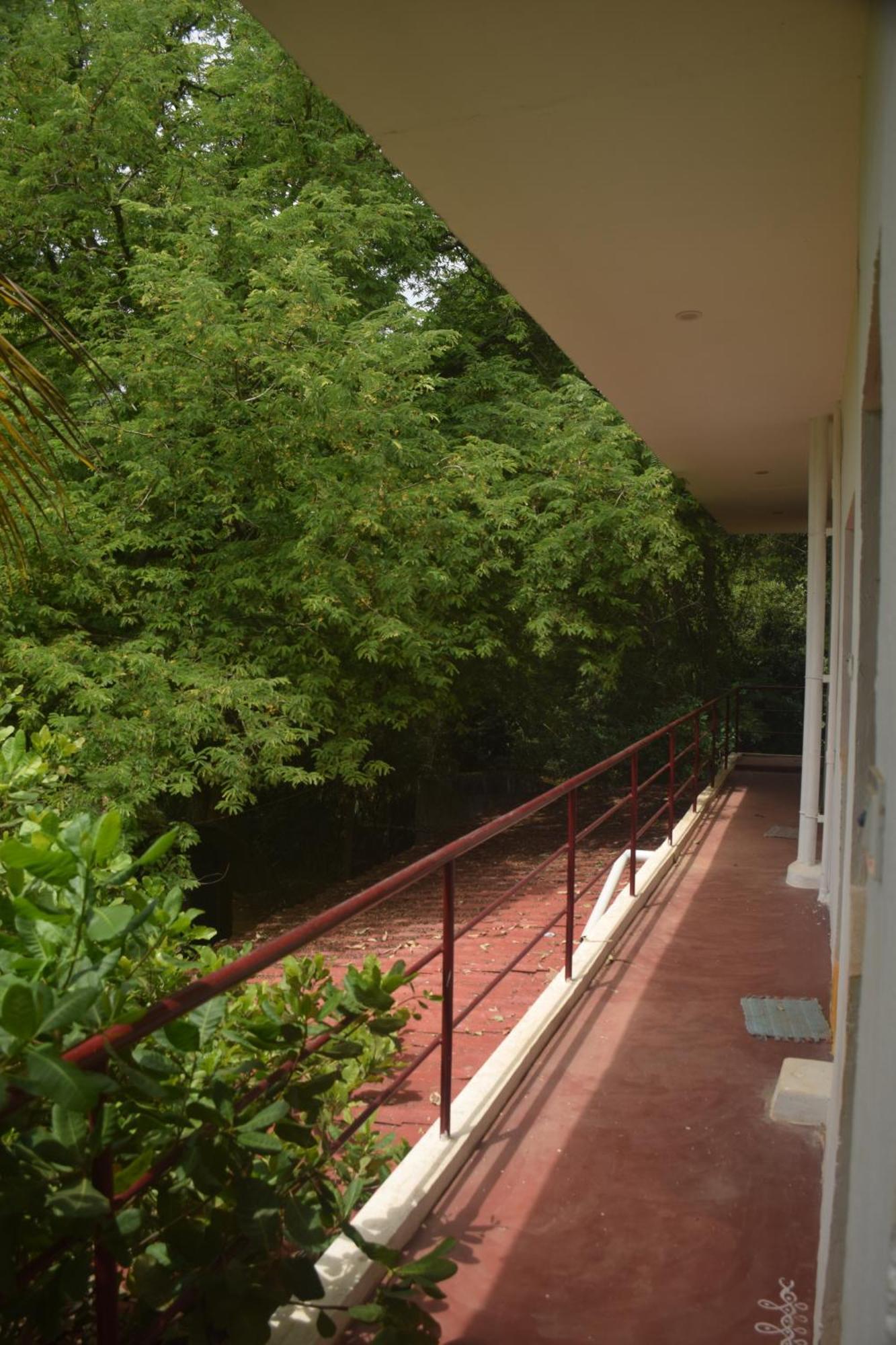 Hotel Travellers Crib Auroville Exterior foto